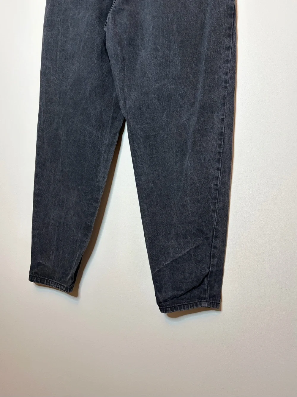 PrettyLittleThing Black Washed High Waisted Mom Jeans US 6 - Picture 5 of 7